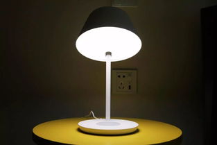 照明充電兩不誤 Yeelight星辰臺(tái)燈Pro體驗(yàn)